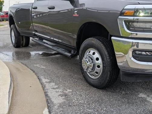 2025 RAM 3500 Tradesman Crew Cab 4x4 8' Box