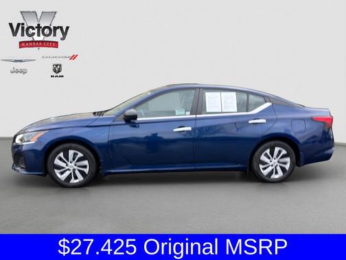 Deep Blue Pearl 2024 Nissan Altima S FWD