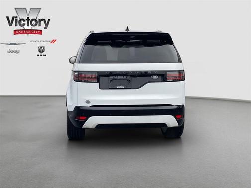 2023 Land Rover Discovery P300 S R-Dynamic