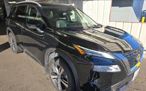 2022 Nissan Rogue SL