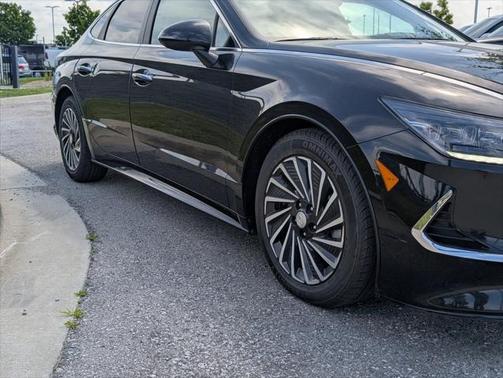 2021 Hyundai SONATA Limited 2.0T