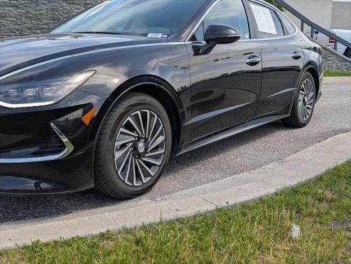 2021 Hyundai SONATA Limited 2.0T