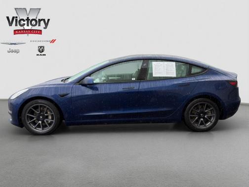 Deep Blue Metallic 2021 Tesla Model 3 Long Range