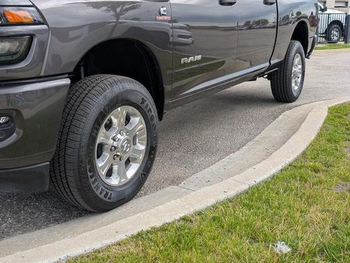 2025 RAM 2500 Big Horn Crew Cab 4x4 6'4' Box