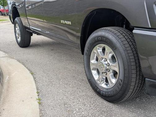 2025 RAM 2500 Big Horn Crew Cab 4x4 6'4' Box