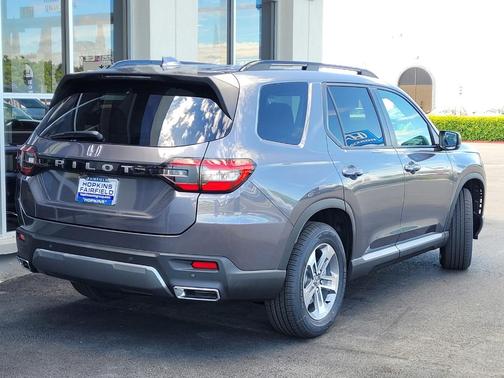 Modern Steel Metallic 2026 Honda Pilot EX-L 2WD