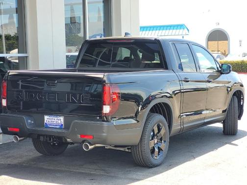 Crystal Black Pearl 2026 Honda Ridgeline Black Edition