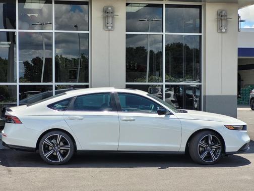 Platinum White Pearl 2026 Honda Accord Hybrid Sport