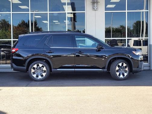 Crystal Black Pearl 2026 Honda Pilot Elite AWD