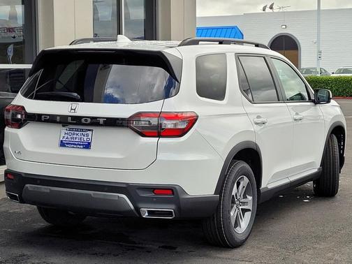 Platinum White Pearl 2026 Honda Pilot EX-L AWD