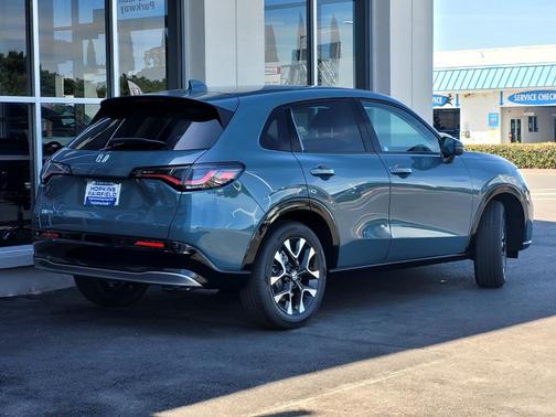 Pearl 2027 Honda HR-V EX-L