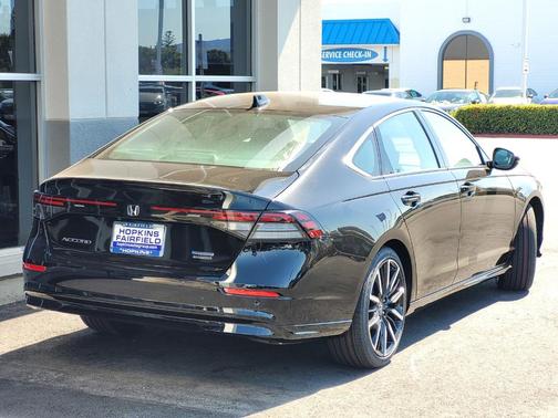 Crystal Black Pearl 2026 Honda Accord Hybrid Touring