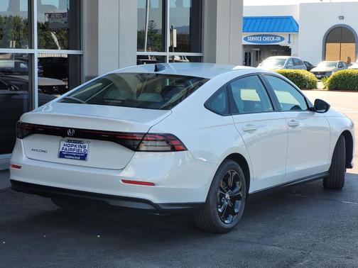Platinum White Pearl 2025 Honda Accord SE