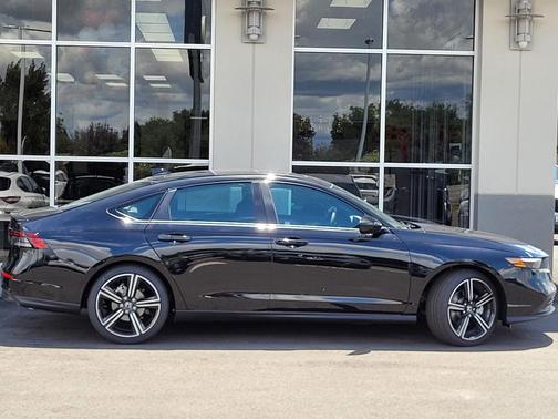 Crystal Black Pearl 2026 Honda Accord Hybrid Sport