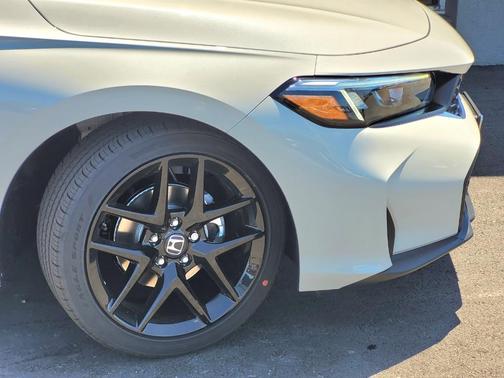 Platinum White Pearl 2026 Honda Civic Sport