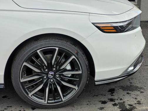 Platinum White Pearl 2026 Honda Accord Hybrid Touring