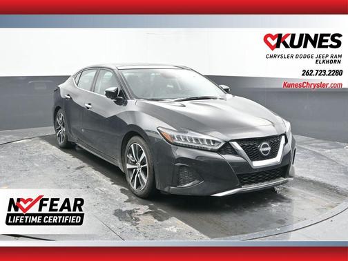 Black 2023 Nissan Maxima