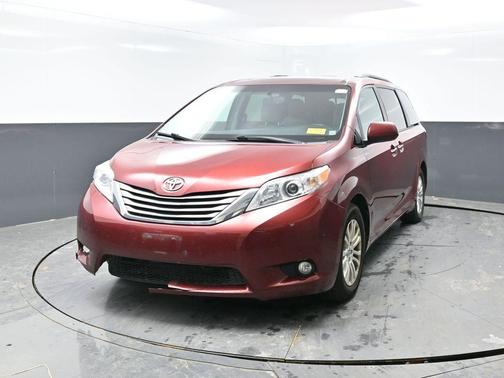 2016 Toyota Sienna L