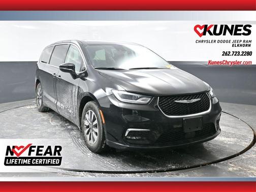 2024 Chrysler Pacifica Hybrid Select