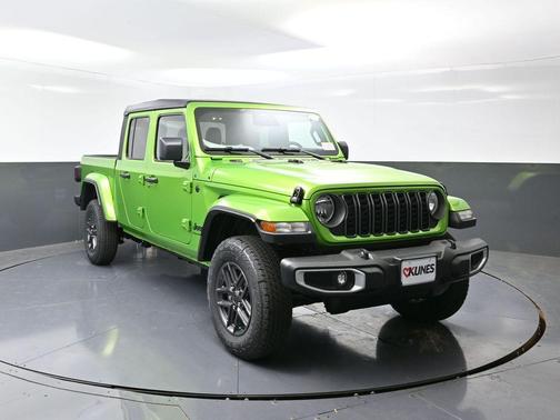 2026 Jeep Gladiator Sport