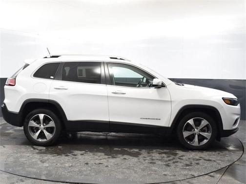 Photo 2 of 51 of 2020 Jeep Cherokee Limited