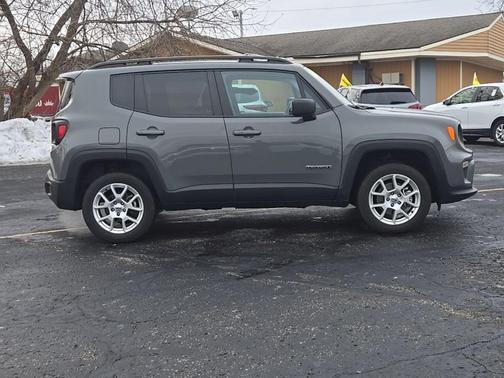 2022 Jeep Renegade Latitude