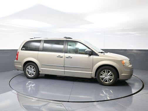 2009 Chrysler Town & Country Limited