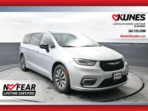 2024 Chrysler Pacifica Hybrid Select