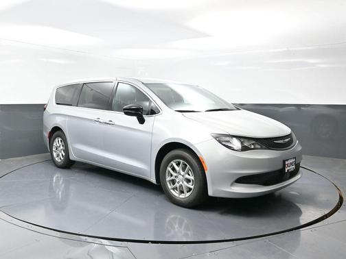 2026 Chrysler Voyager LX