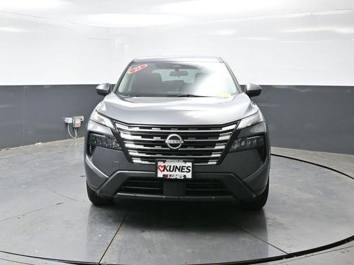 Gun Metallic 2025 Nissan Rogue SV