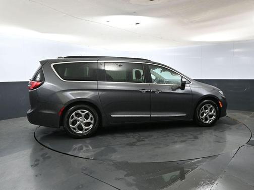 2022 Chrysler Pacifica Limited