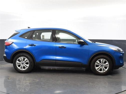 Photo 2 of 39 of 2020 Ford Escape S