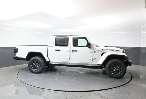 Bright White Clearcoat 2026 Jeep Gladiator 85th Anniversary Edition