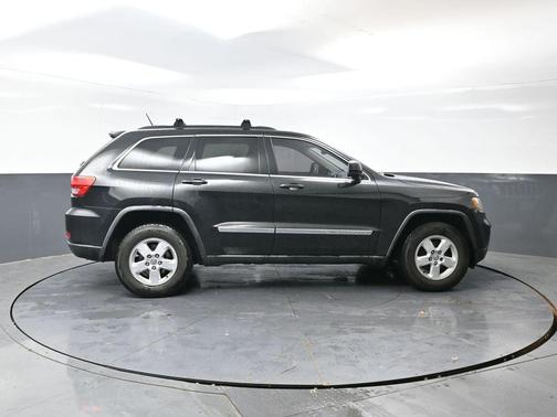 Brilliant Black Crystal Pearlcoat 2012 Jeep Grand Cherokee Laredo