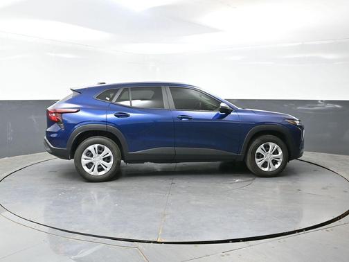 Blue Glow Metallic 2024 Chevrolet Trax LS