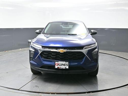 Blue Glow Metallic 2024 Chevrolet Trax LS