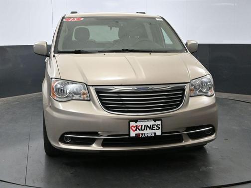 2015 Chrysler Town & Country Touring