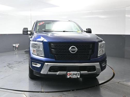 Deep Blue Pearl 2020 Nissan Titan SV