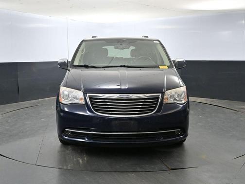2014 Chrysler Town & Country Touring-L