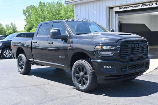 Diamond Black 2026 RAM 2500 Big Horn
