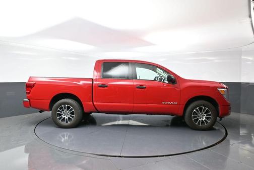 2022 Nissan Titan SV