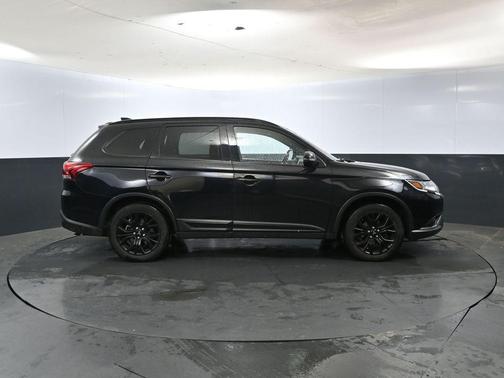 2019 Mitsubishi Outlander LE