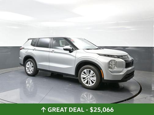 2025 Mitsubishi Outlander ES
