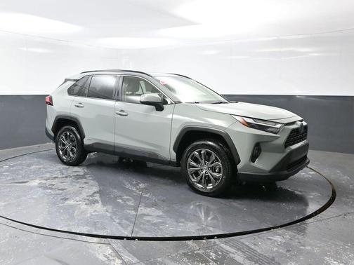 2023 Toyota RAV4 Hybrid XLE Premium