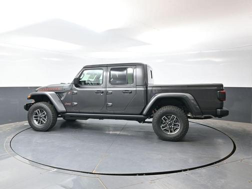Granite Crystal Clearcoat Metallic 2026 Jeep Gladiator Mojave