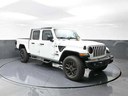 2023 Jeep Gladiator Sport
