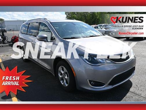 2017 Chrysler Pacifica Touring-L Plus