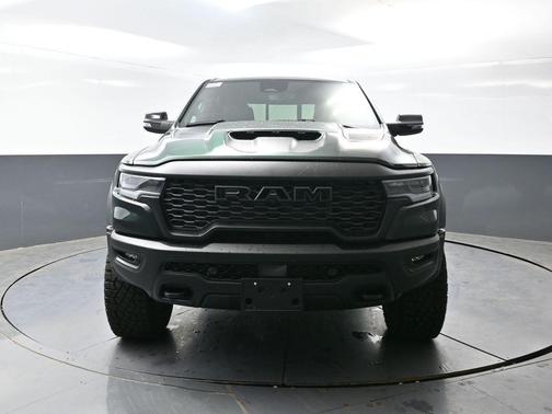 Serrano Red 2026 RAM 1500 RHO