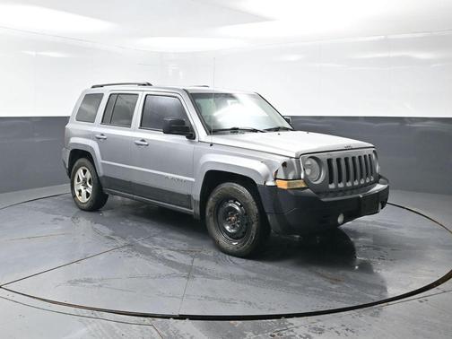 Billet Silver Metallic Clearcoat 2017 Jeep Patriot Sport