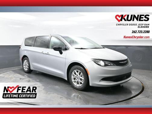 2024 Chrysler Voyager LX